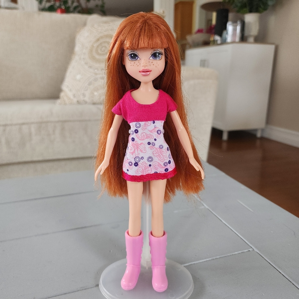 🎀 MGA Moxie Girlz Kellan Red Hair Freckles Doll Beautiful
